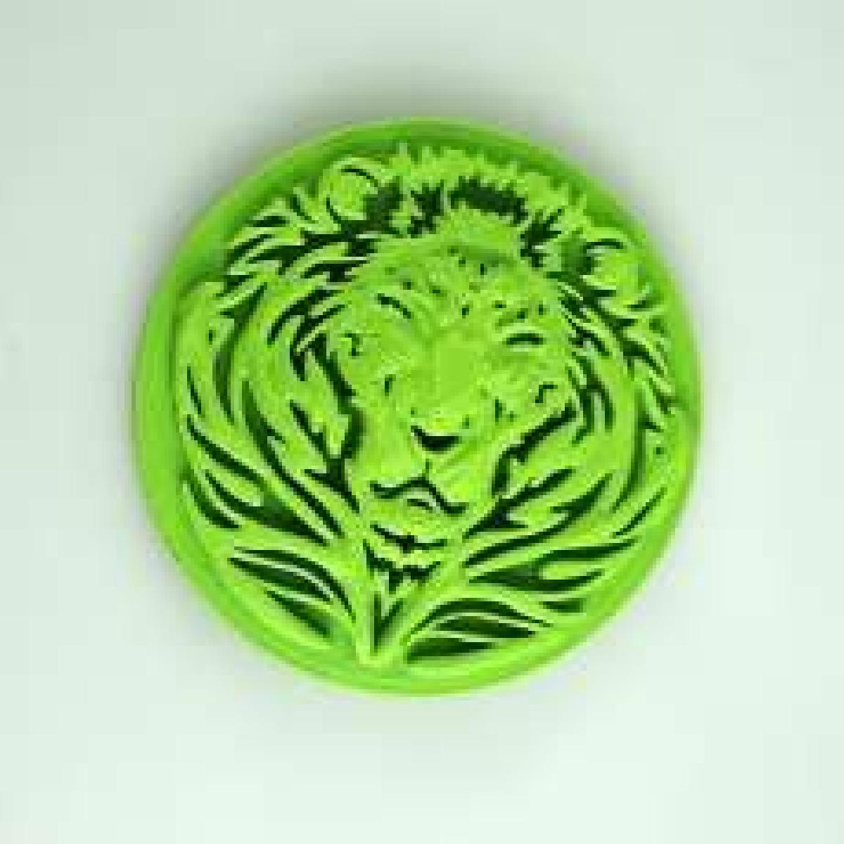 Chip de leao dourado