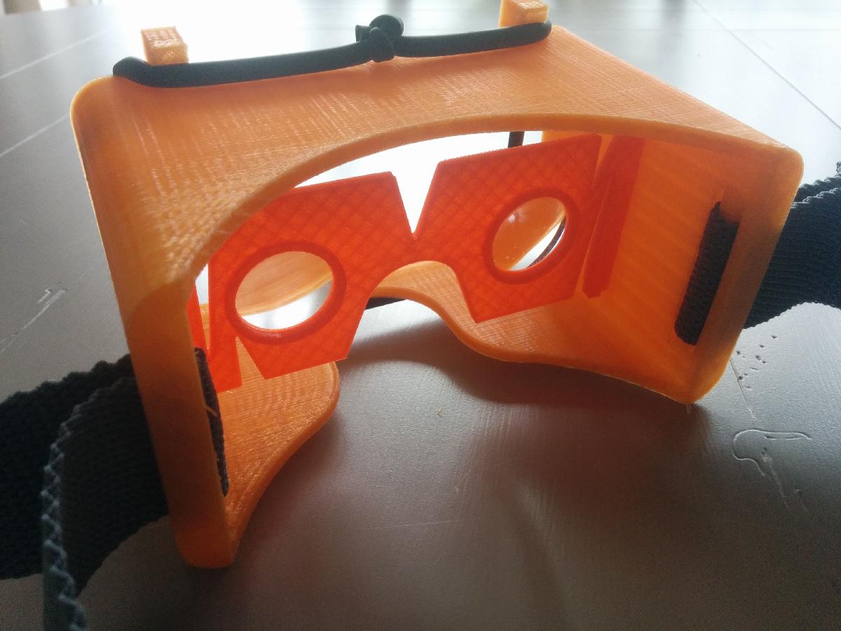 Oculos de VR / mascara para NEXUS 5 com partes de papelao do Google.