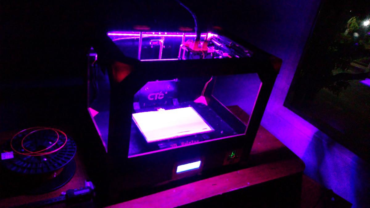 Controlador de LED RGB pelo menu CTC flashforge makerbot