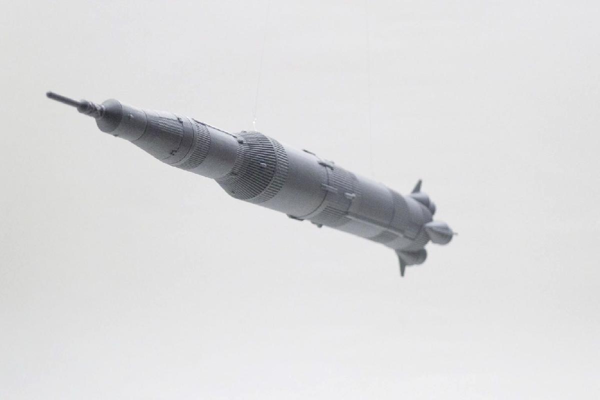 Saturno V de encaixe modular