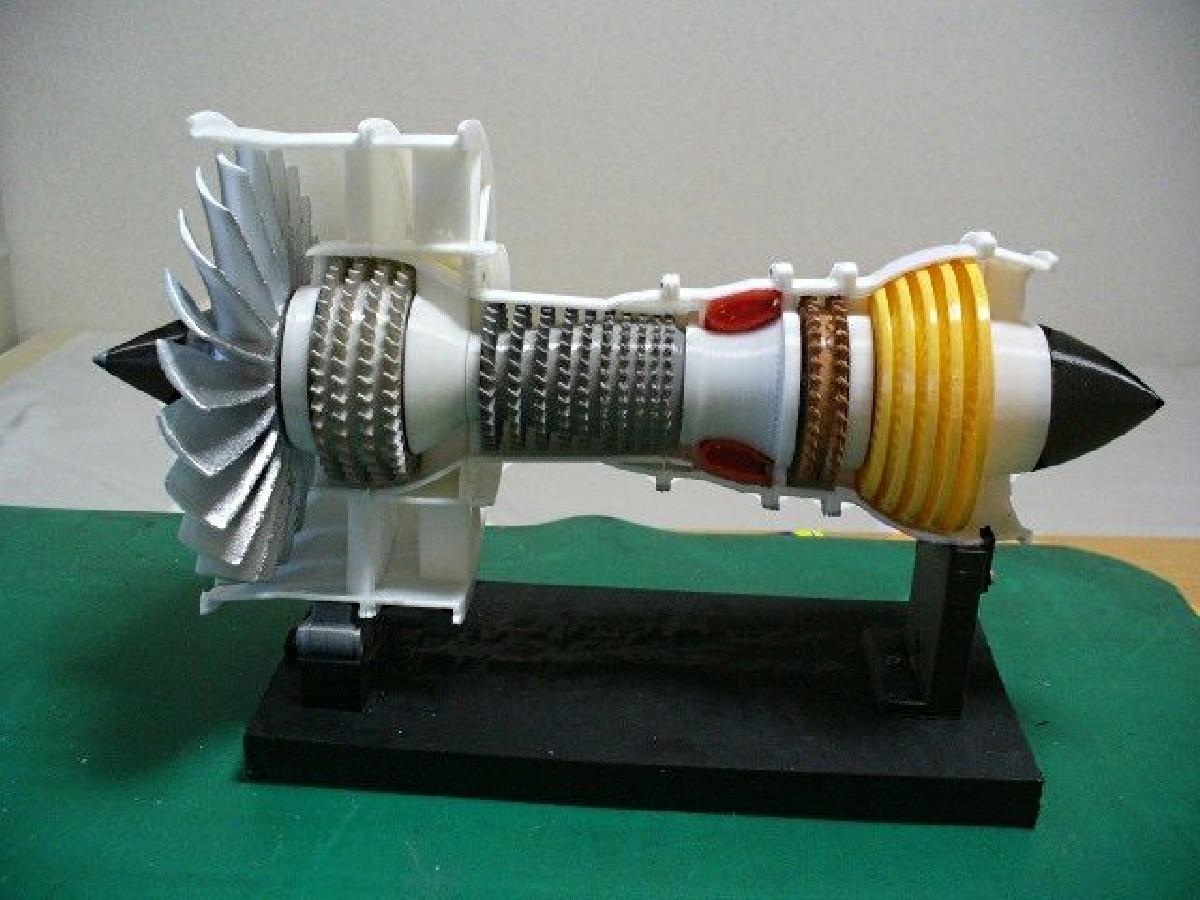 Motor a jato, 2 carreteis, corrente