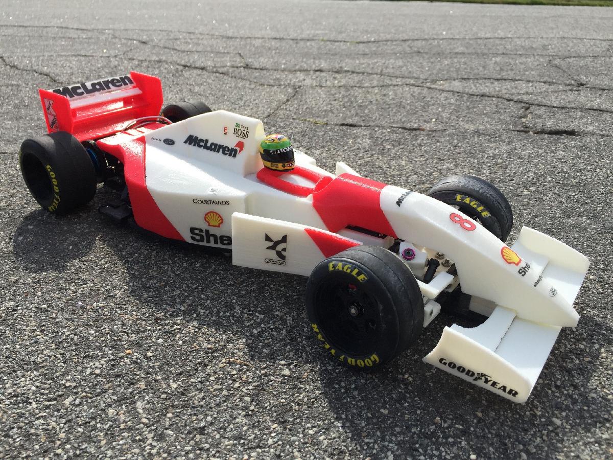 RS 01 Ayrton Senna 1993 McLaren MP4/8 Fórmula 1 RC