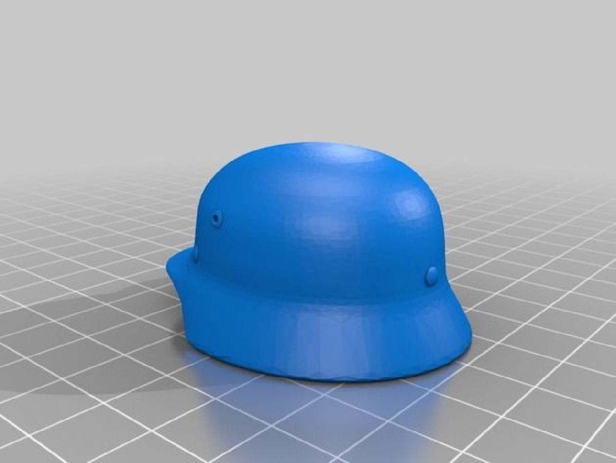 Modelo em escala 1:6 do capacete M35 da Segunda Guerra Mundial.