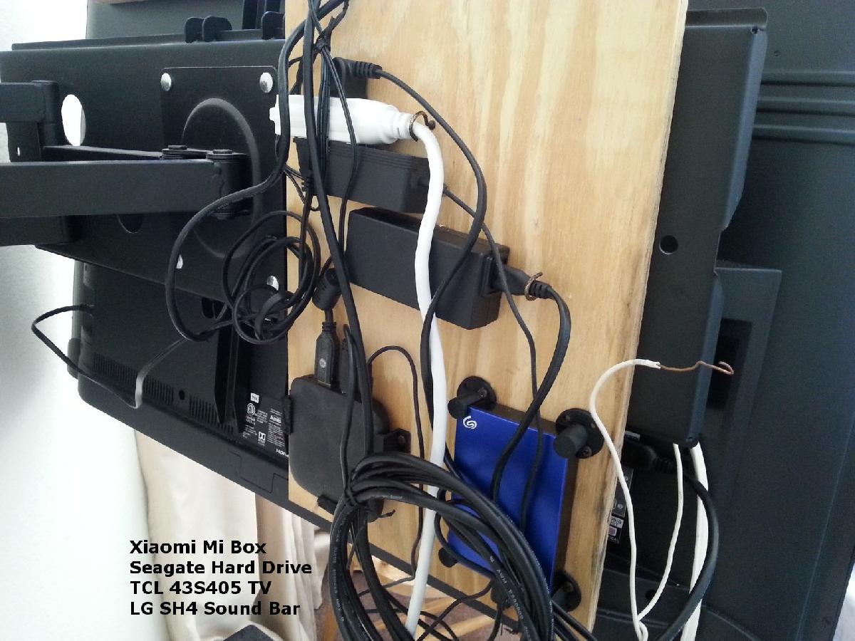 Solucao para a desordem de suportes de TV diversos 2.