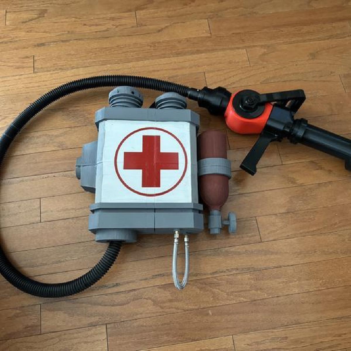 Pacote de Medic do TF2 dividido para fantasia de crianca