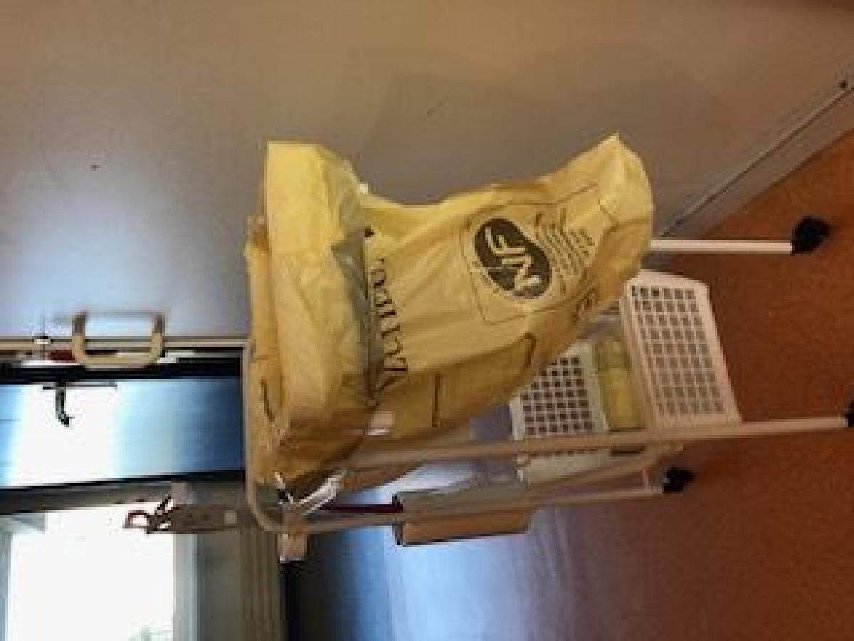 [K] Suporte de sac poubelle (suporte para saco de lixo)