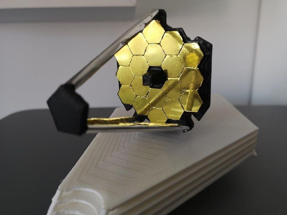 Telescopio Espacial James Webb Facil impressao