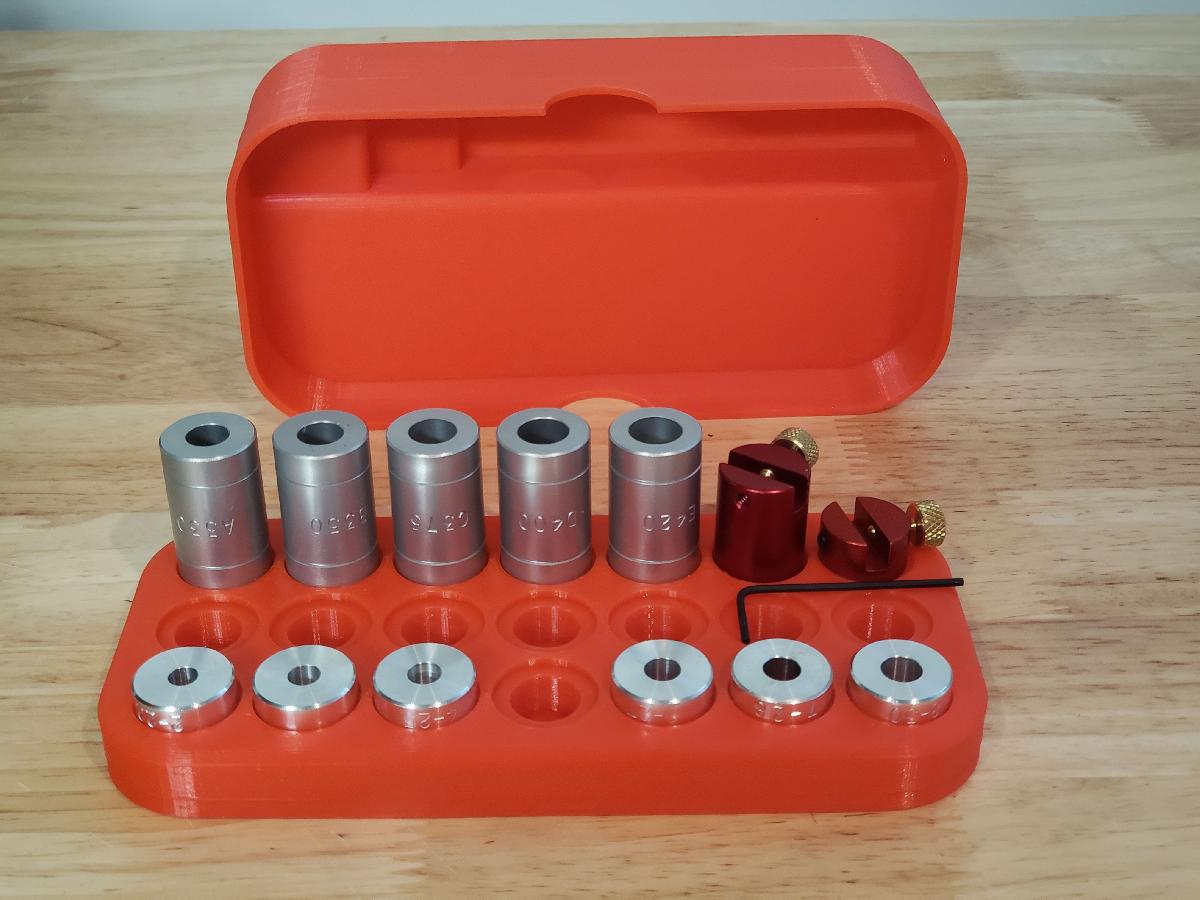 Suporte para comparador Hornady e medidor de espaco de cabecote com tampa.