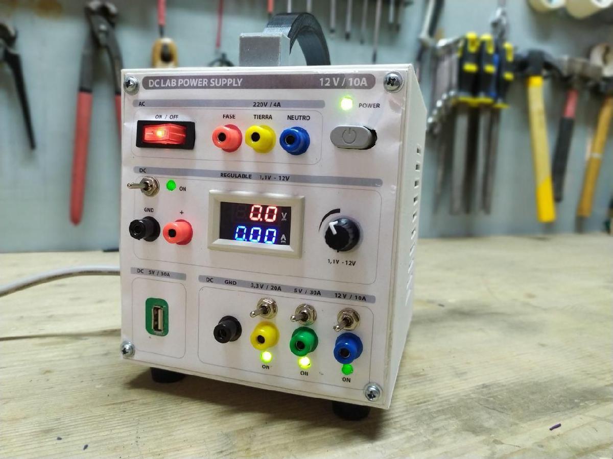 Caixa para fonte de alimentacao de laboratorio ATX