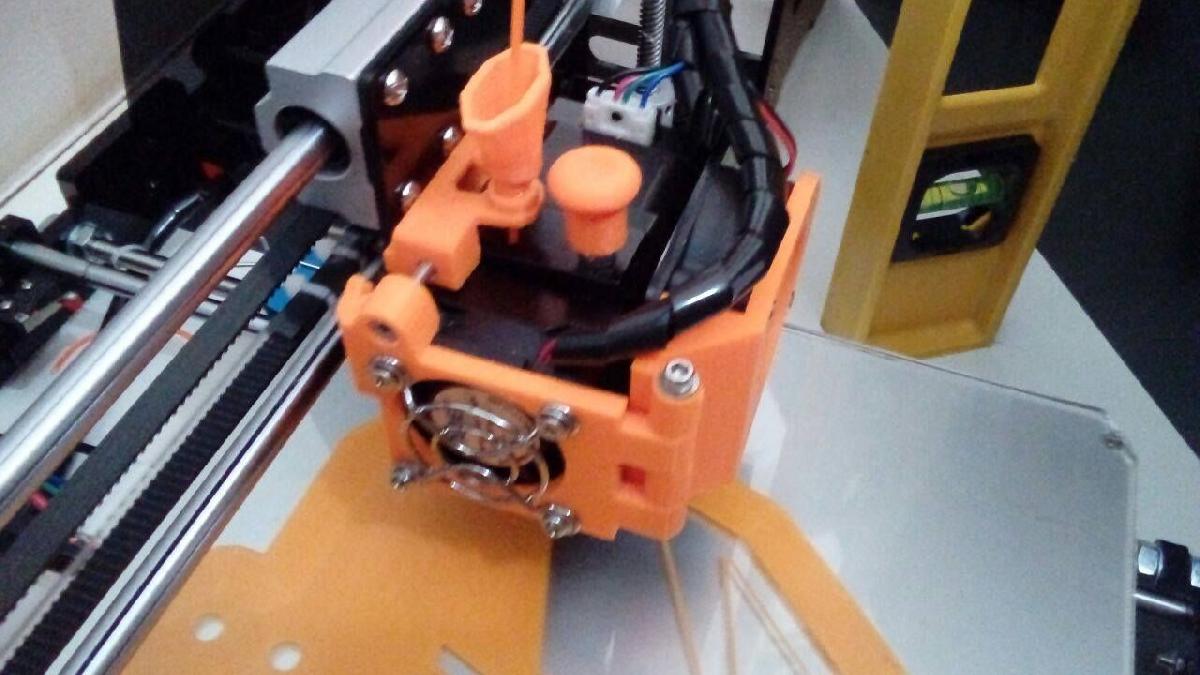 Tampa do Extrusor Anet A8 com parafuso