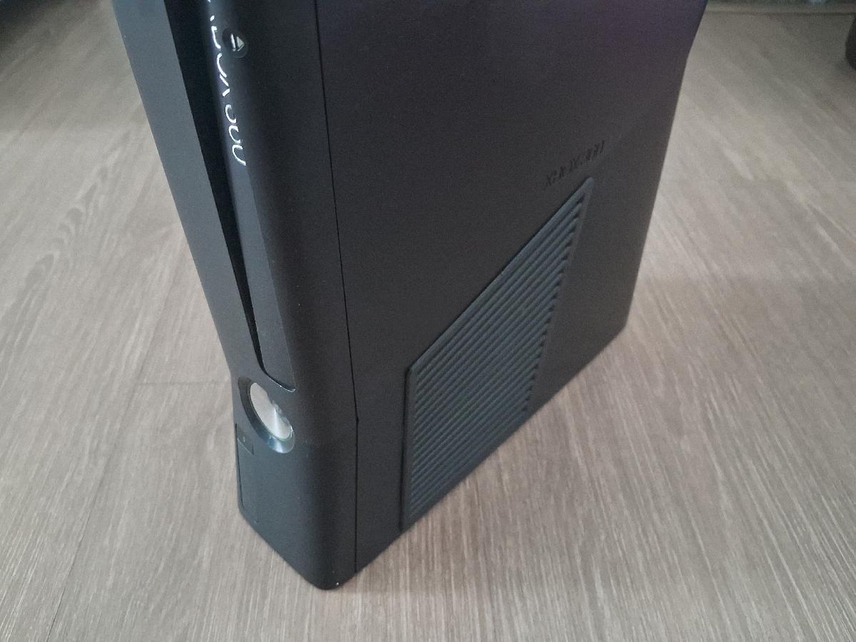 Grade do ventilador do Xbox 360 Slim