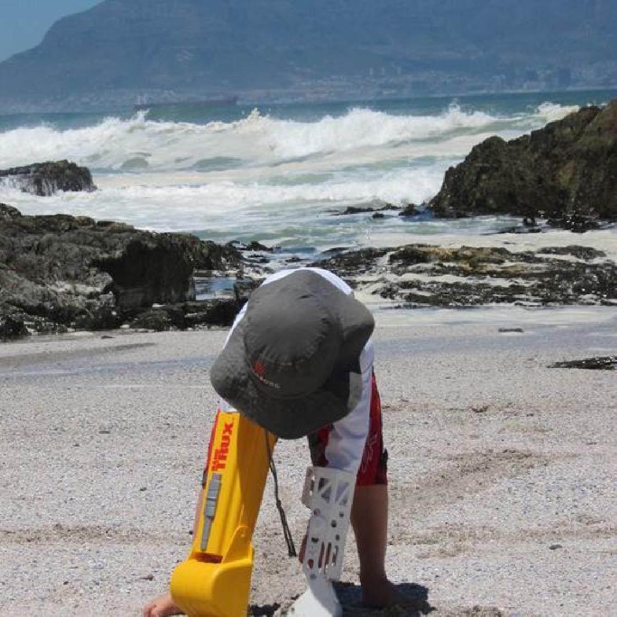 Enxada de mao (semelhante ao handtrux)