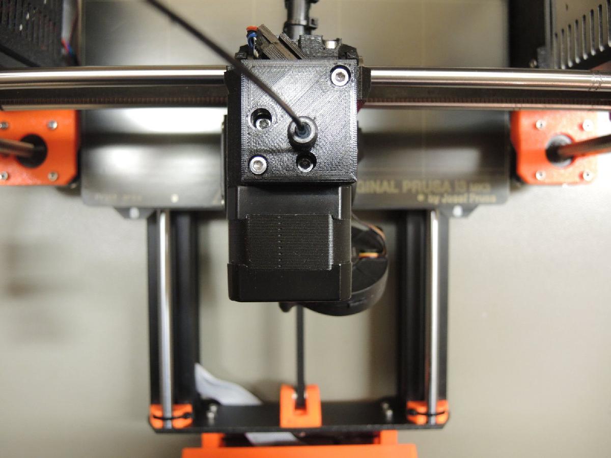 Prusa I3 MK3   Novo adaptador de sensor de filamento em uma caixa separada
