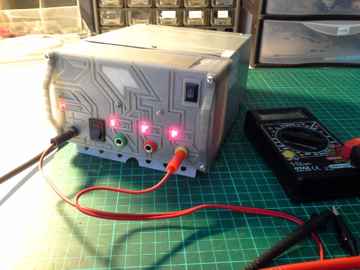 Fonte de alimentacao de laboratorio 3.3v/5v/12v com fonte de PC   fonte de oficina com uma fonte de PC.