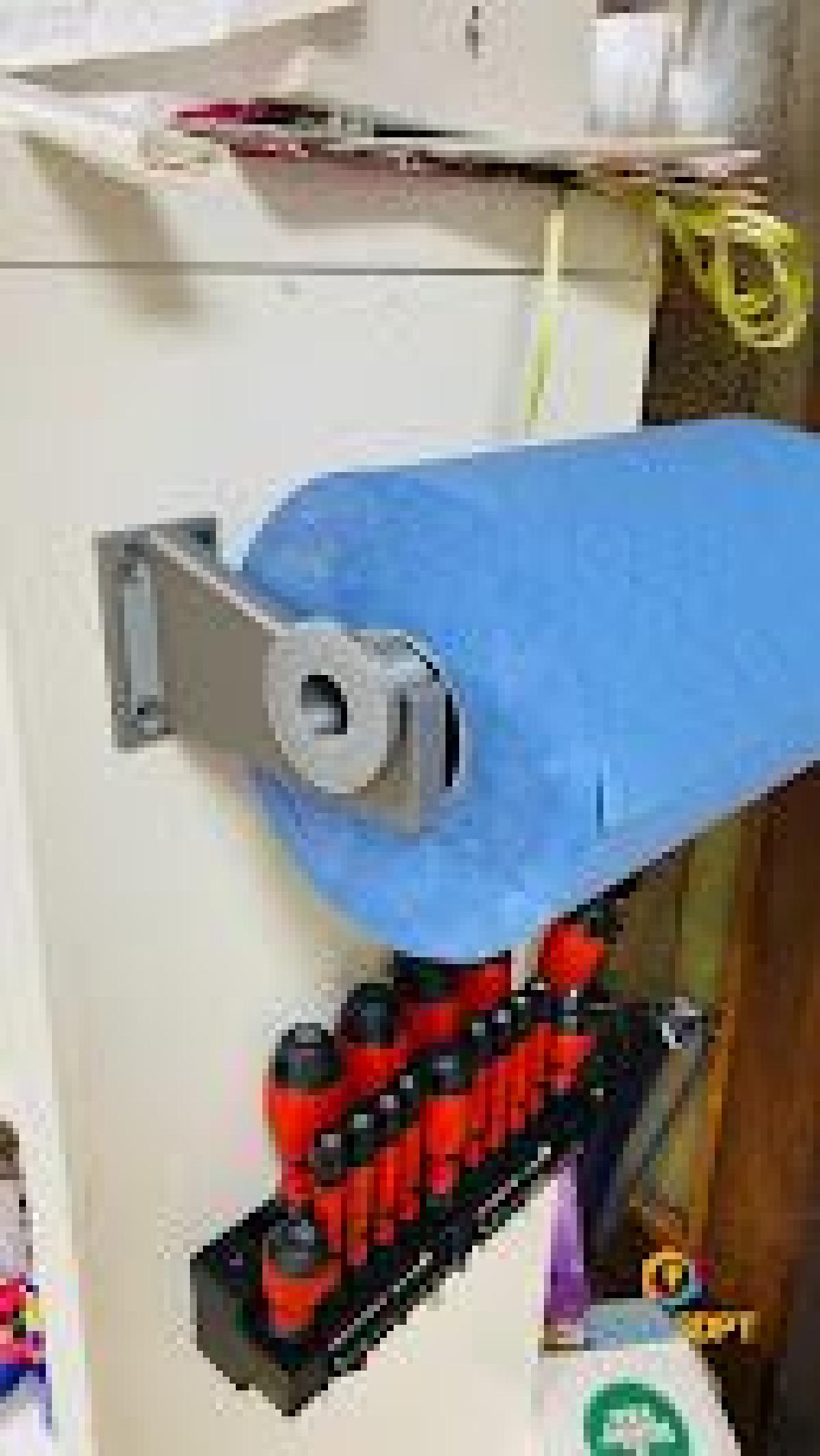 Support for continent rolls (Portugal)