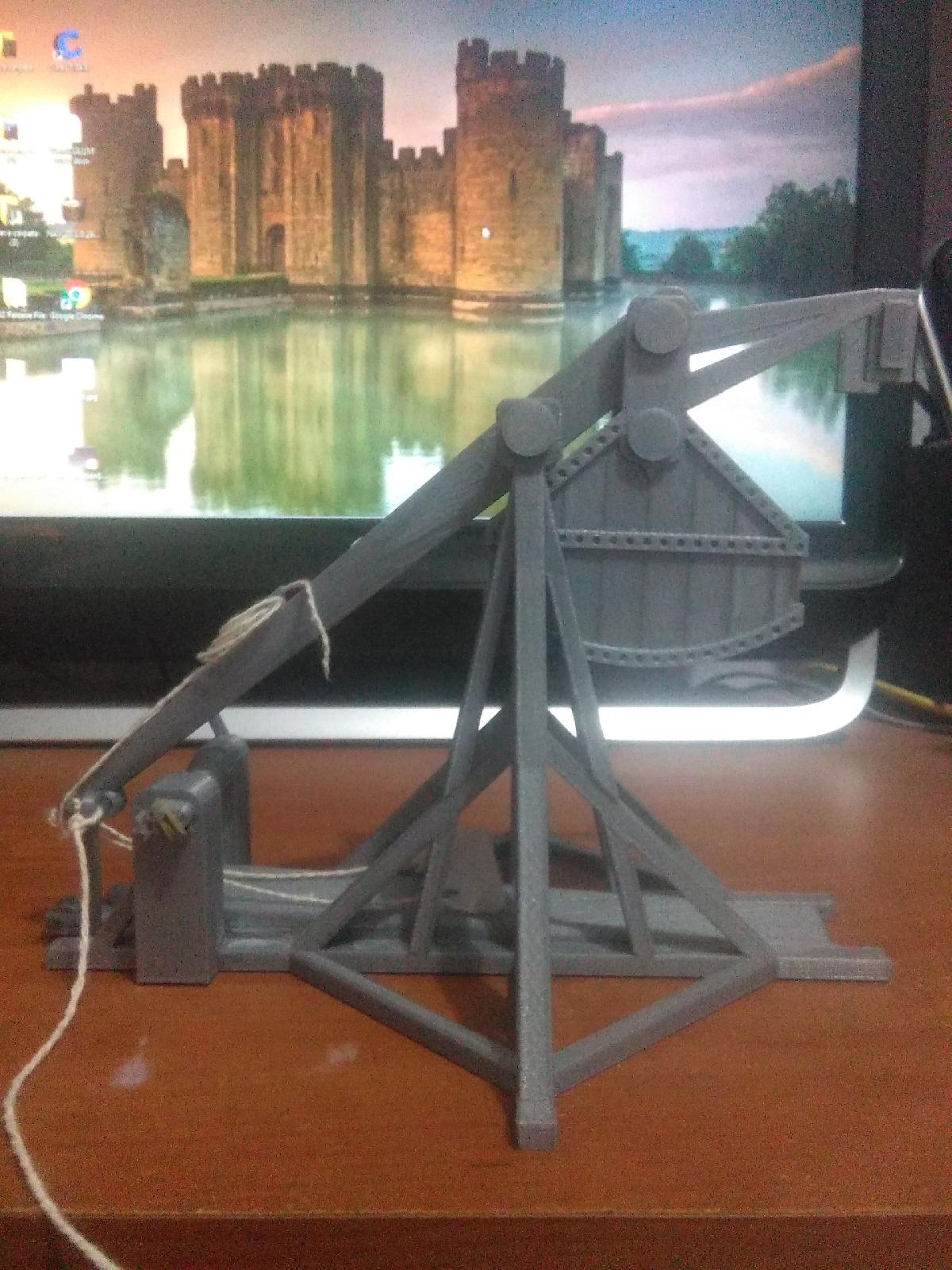 REPLICA DE CATAPULTA TREBUCHET