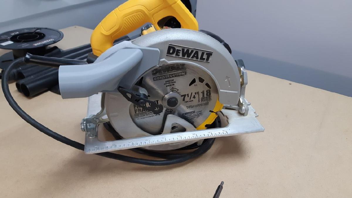 Adaptador de extracao de po Dewalt DWE575