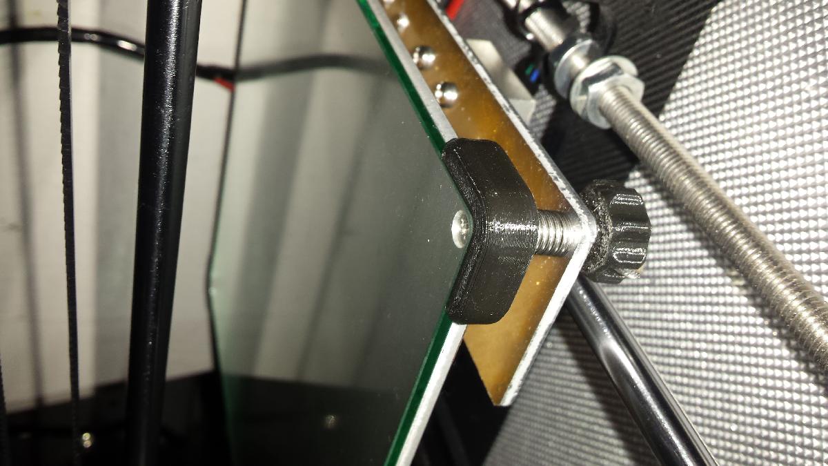 Esquineras para fixacao de vidro