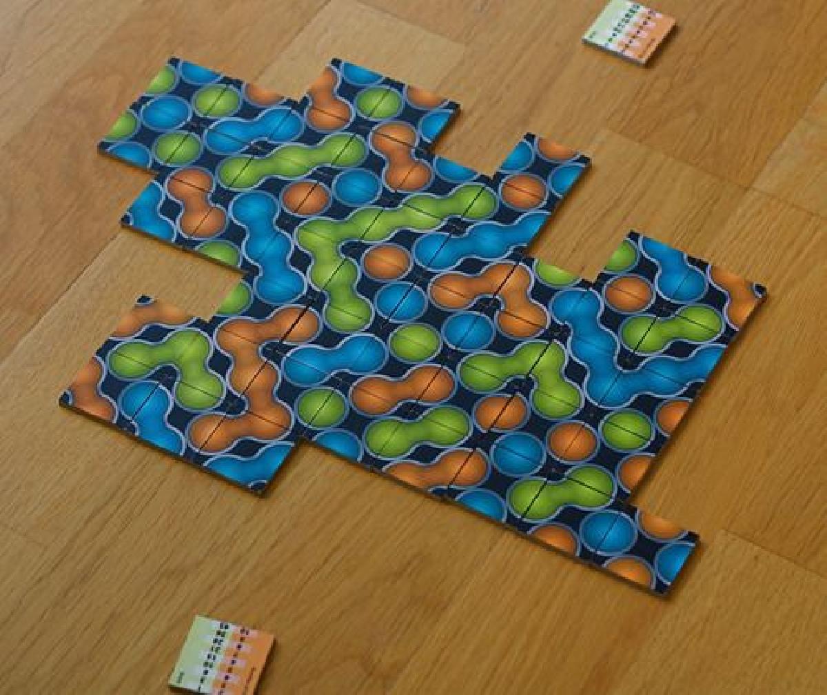 Jogo de Tabuleiro de Azulejos