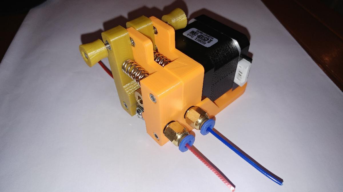 Doble extrusor para montagem em Bowden com um so motor.