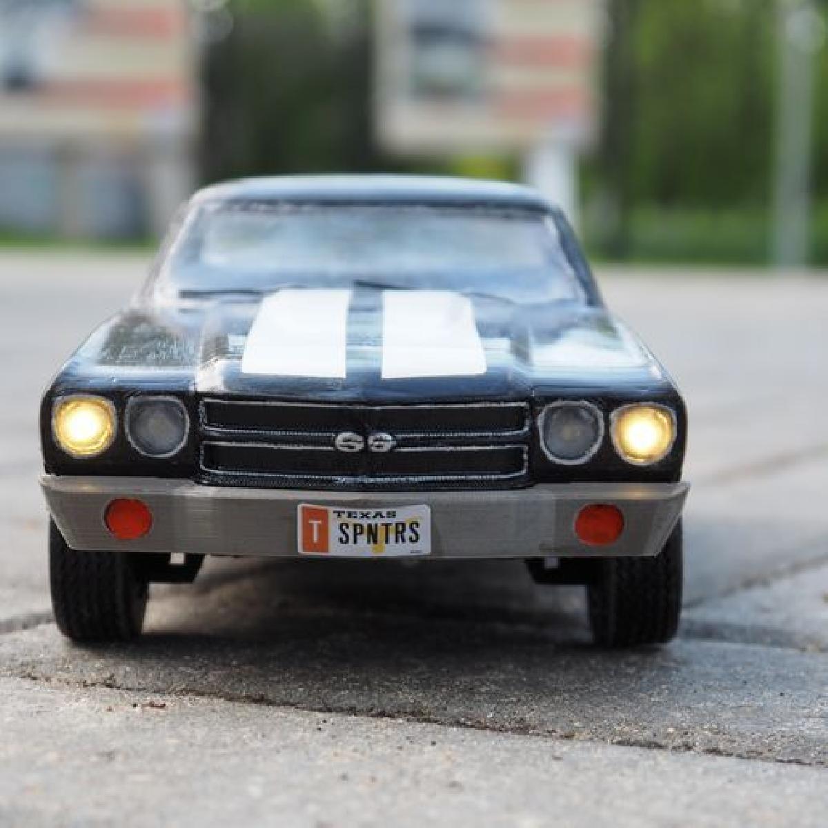 Chevrolet El Camino   Modelo controlado por WiFi