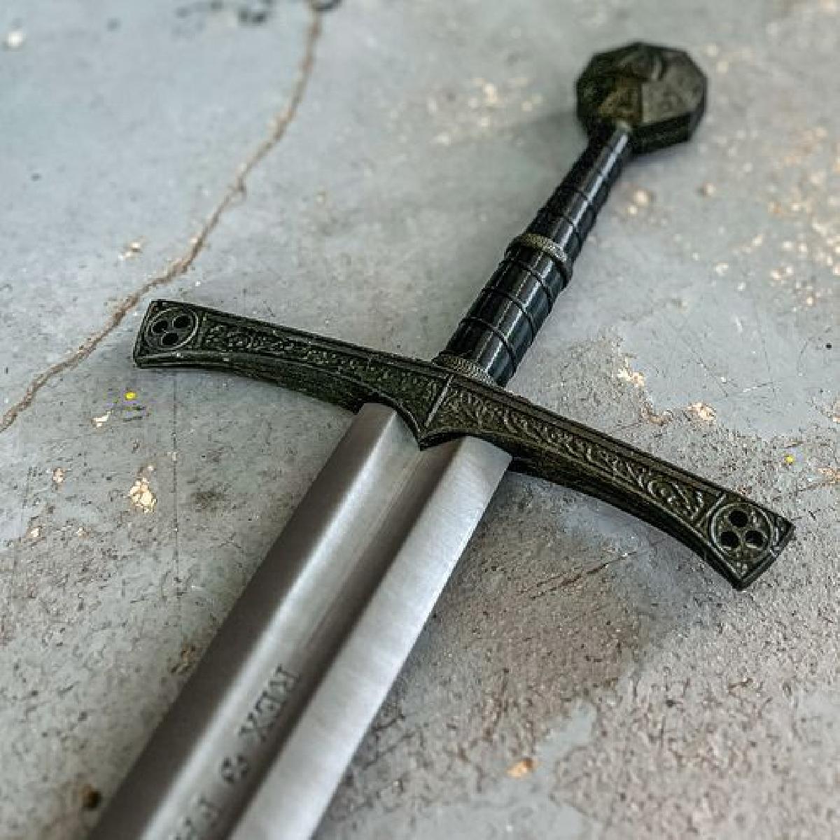 Espada Longa Medieval   Kingdom Come   espada de Sir Radzig Kobyla