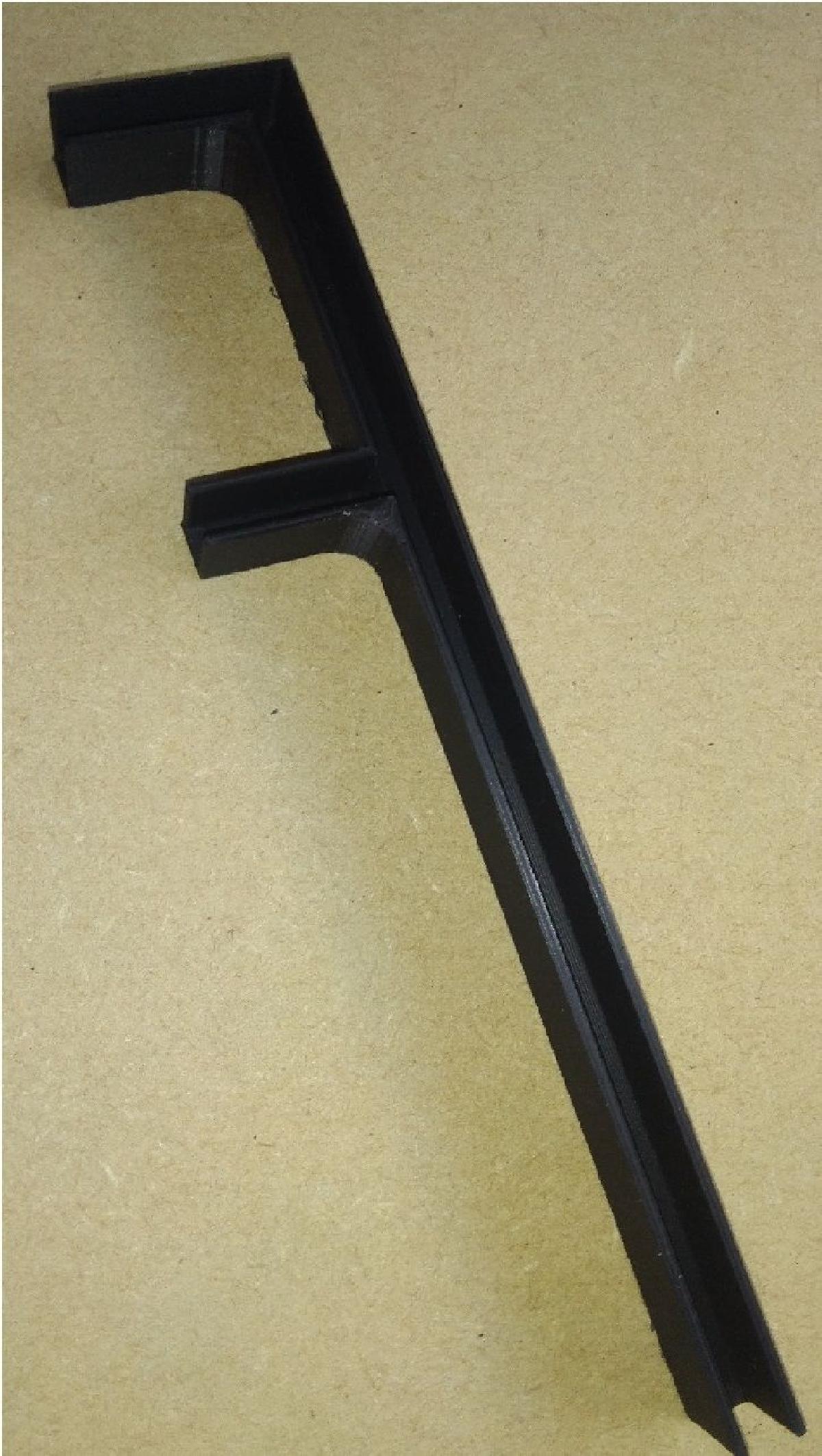 Canto para base de monitor.