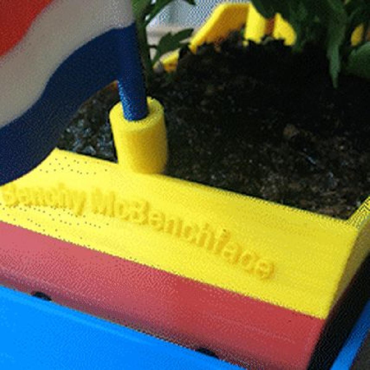 O Bom Navio Benchy McBenchface Com Caixa de Agua com Onda de Proa!