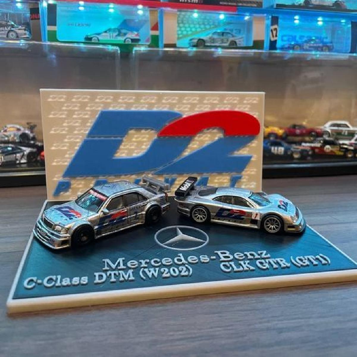 Base de Exibicao Hotwheels Mercedes Classe C DTM & Mercedes CLK GTR (Tema D2)