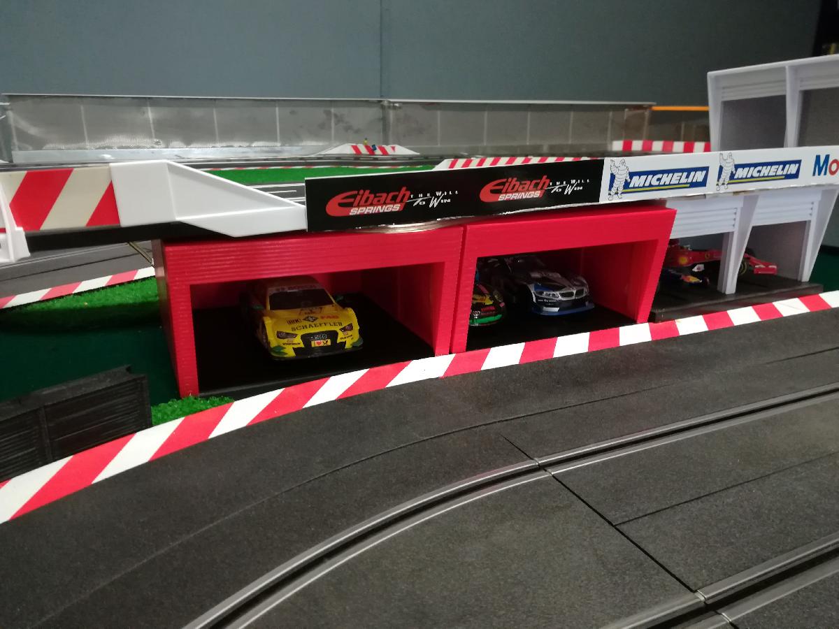 Caixa F1