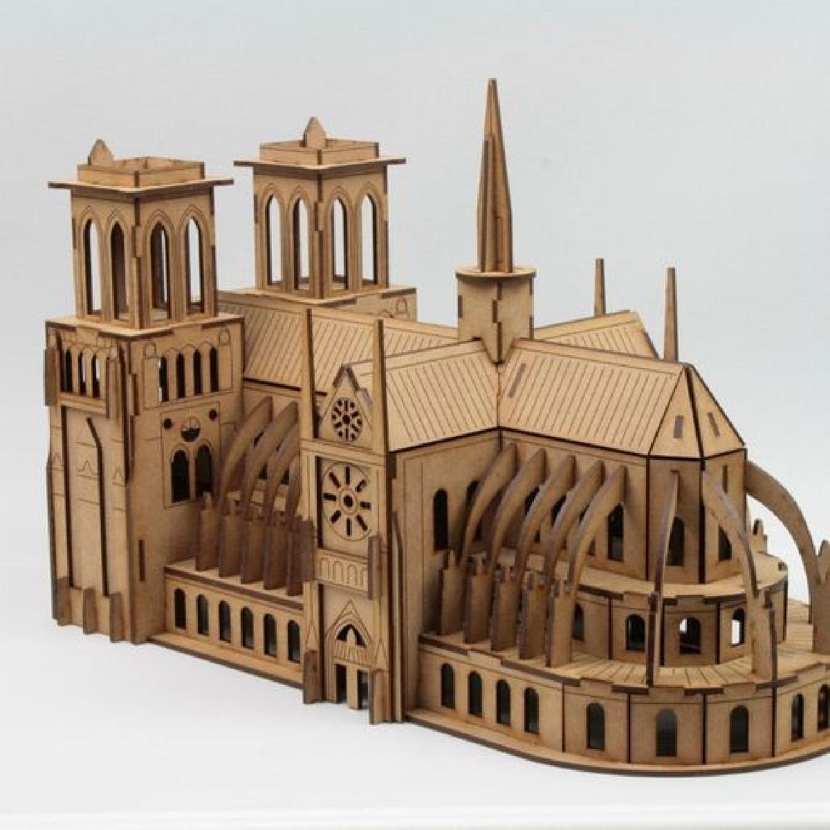 Arquivo PDF do Quebra Cabeca 3D da Catedral de Notre Dame Cortado a Laser