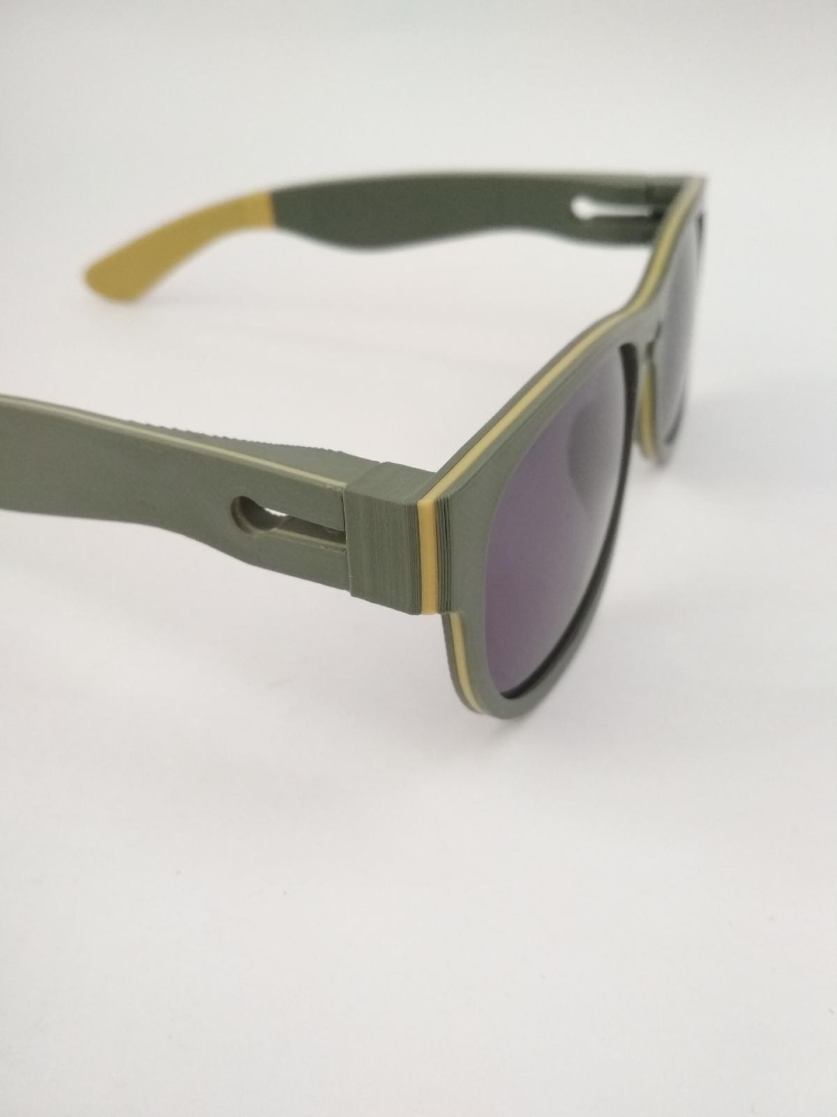 Hinge for glasses