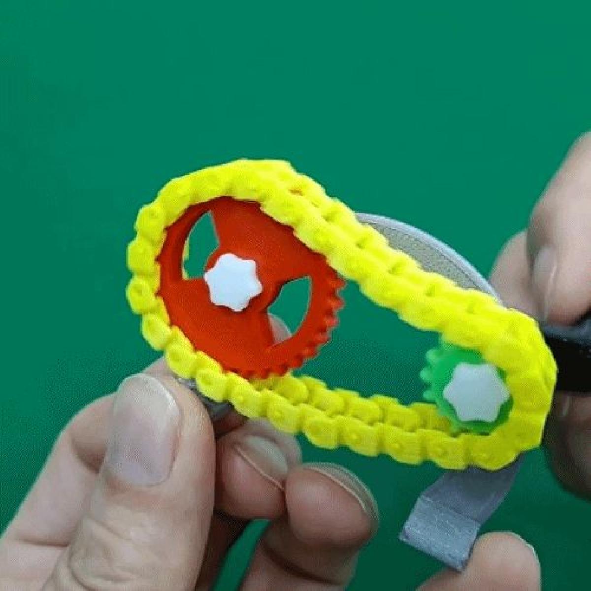 Chaveiro de corrente e pinhao feito com impressora 3D