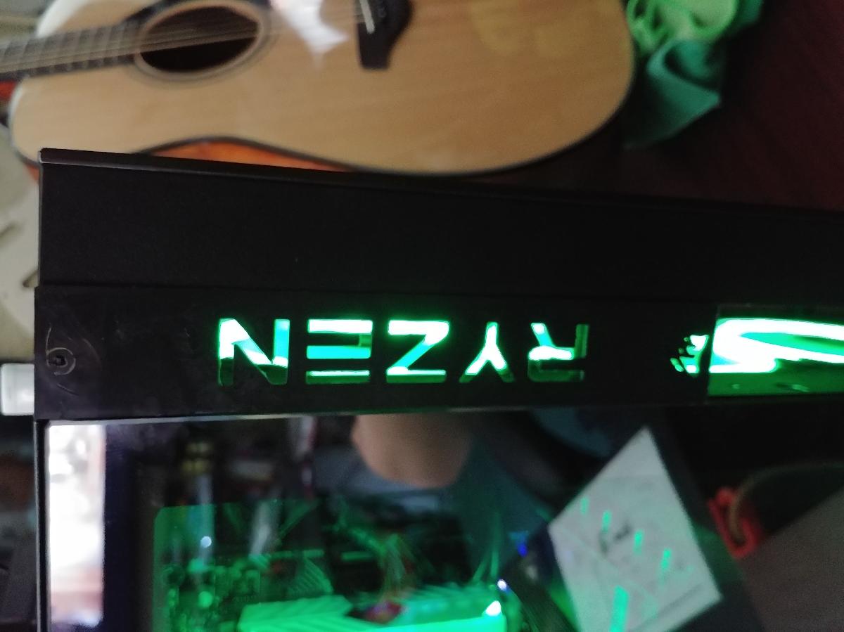 Recheio de Espaco entre os Suportes do Painel Frontal do Gabinete do Computador (em andamento)