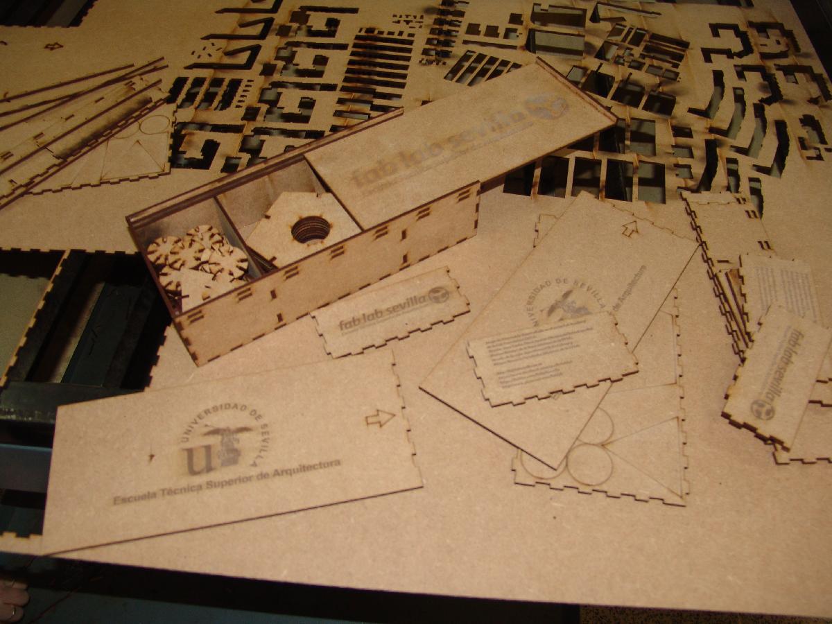 Kit de Construcao Tridimensional. Poliedros regulares