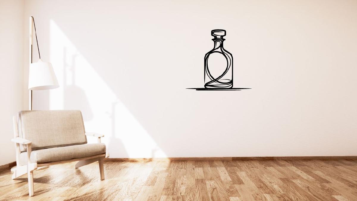 Decantador de uisque / Karafa na decoracao de parede de uisque