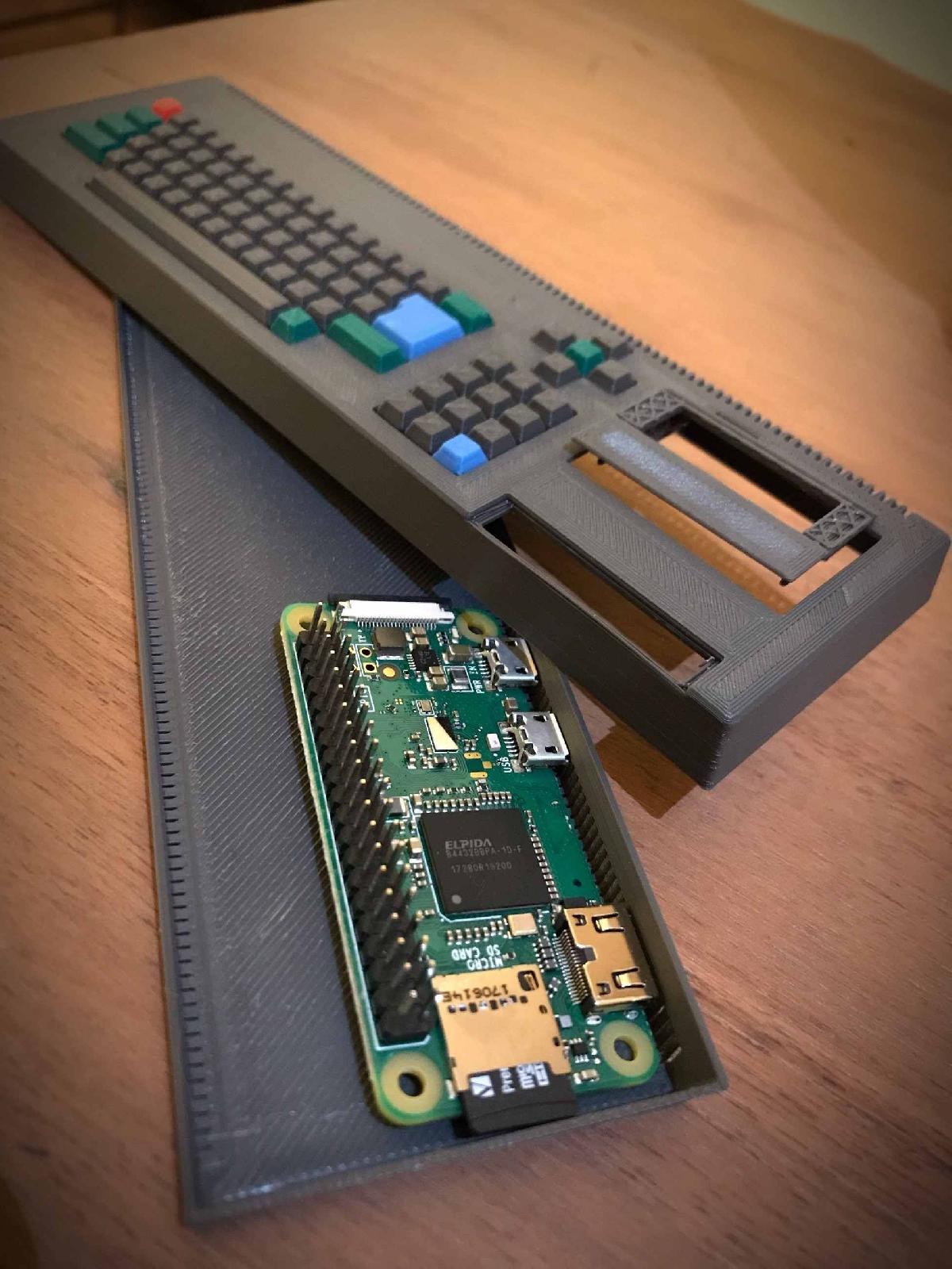 Amstrad CPC 464 Mini V0.5 (17 x 5 cm) WiP