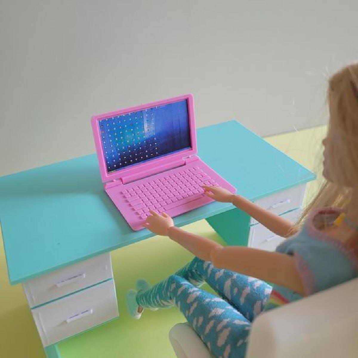 Casa de Bonecas Laptop Tamanho Barbie