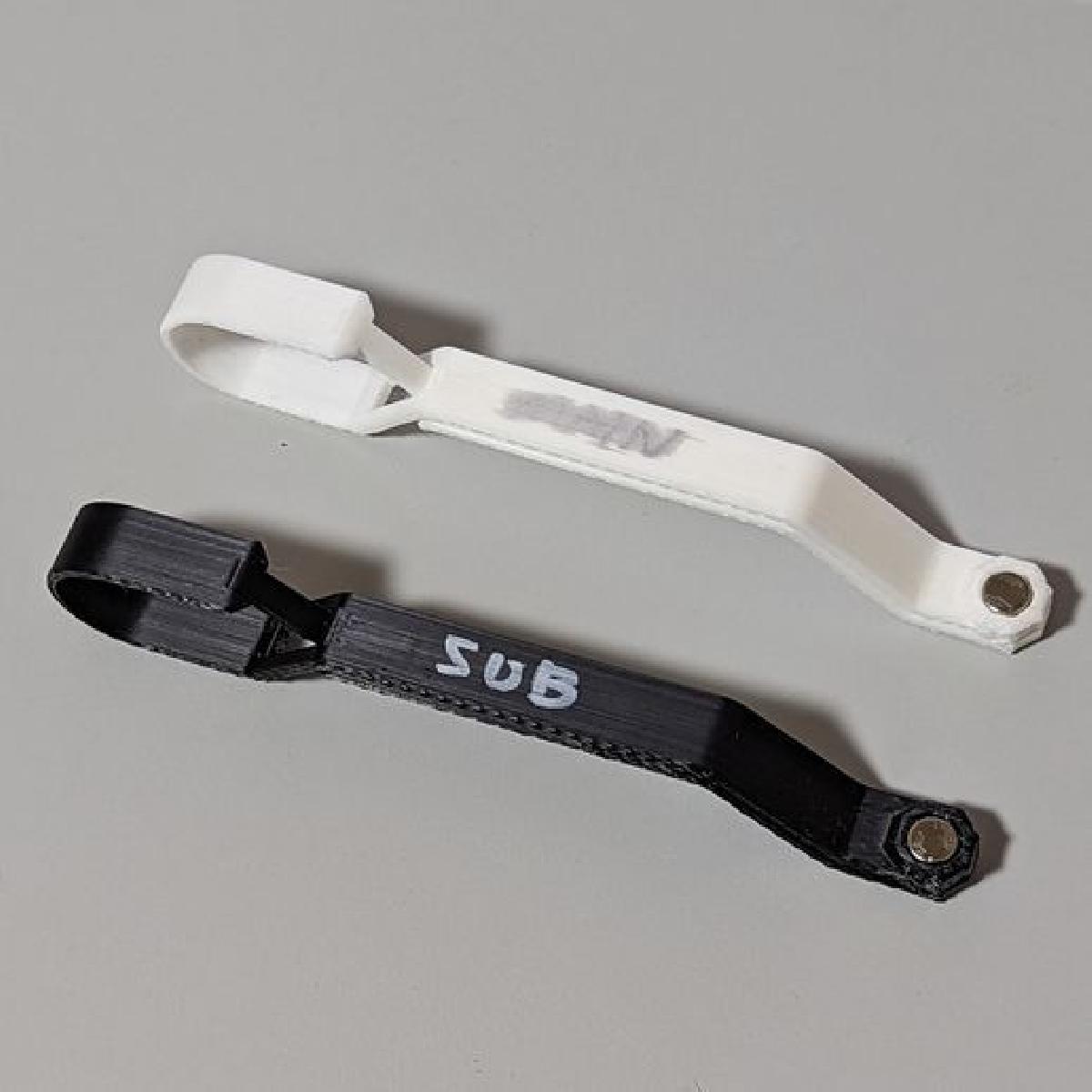 Colocador de imas durante a impressao 3D / Dispositivo de insercao de imas durante a impressao 3D