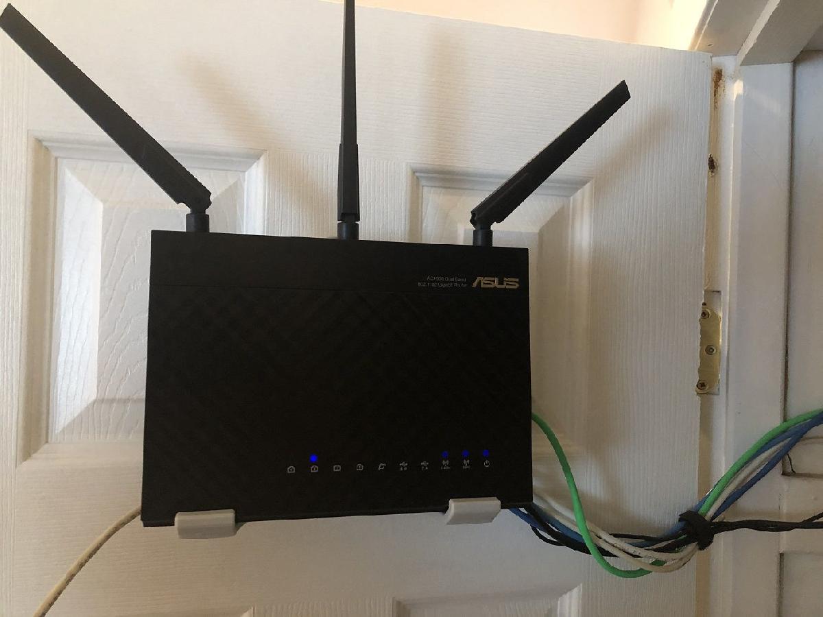 Ponto de acesso Wifi roteador de suporte de parede (ASUS_RT AC1900P)
