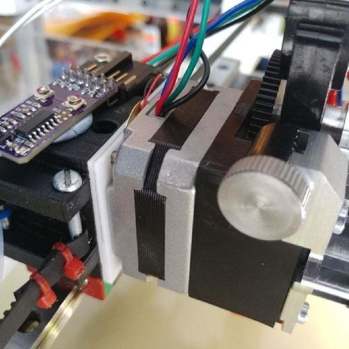 BETA   Sonda piezo z para E3D Titan Aero (montada diretamente via motor)
