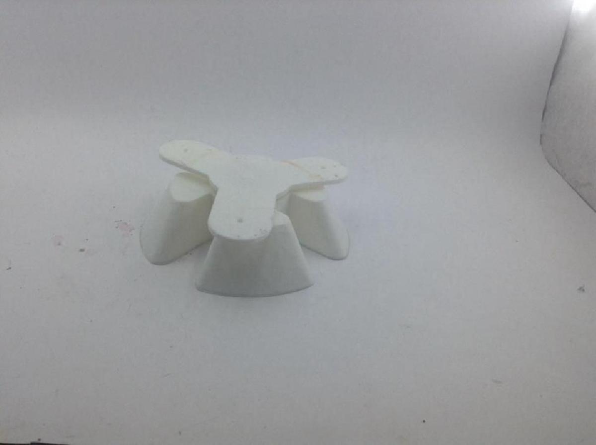 Base giratoria para pintura ou fotogrametria.