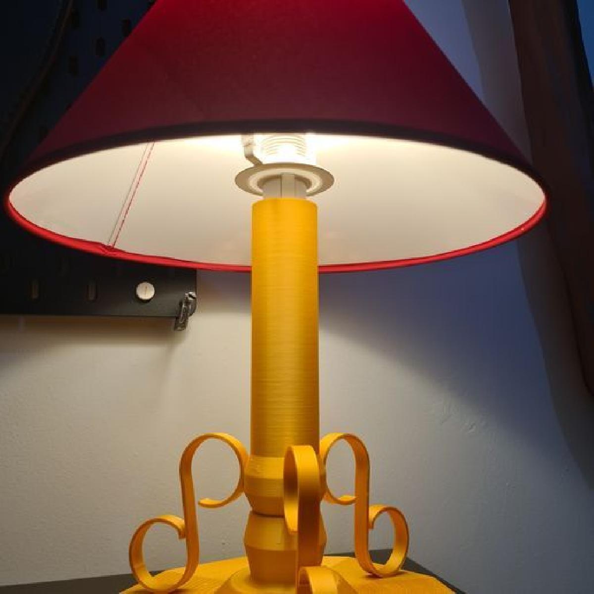 Lampada elegante companhia letal