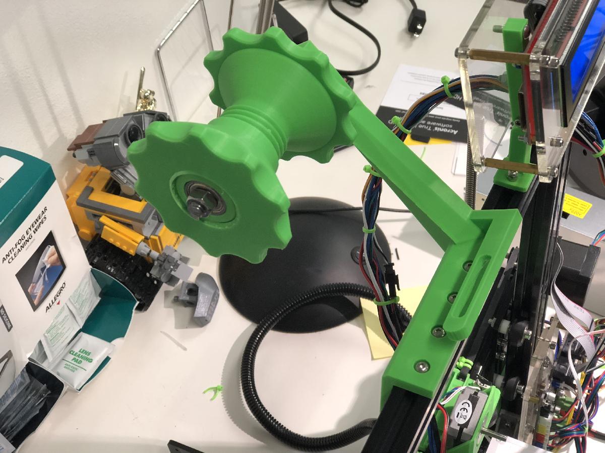 Suporte de bobina com rolamento roscado e guia de filamento para extrusoes 2020 (Tarantula, Deltas, etc)