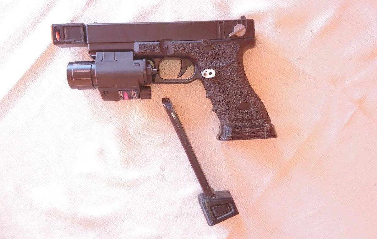 Airsoft   Cyma Glock AEP   Base do Carregador