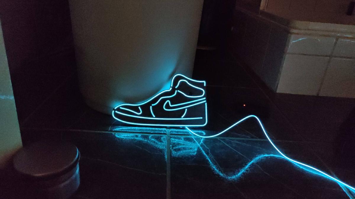 Painel de LED Mid Jordan EL Wire. Com suporte.