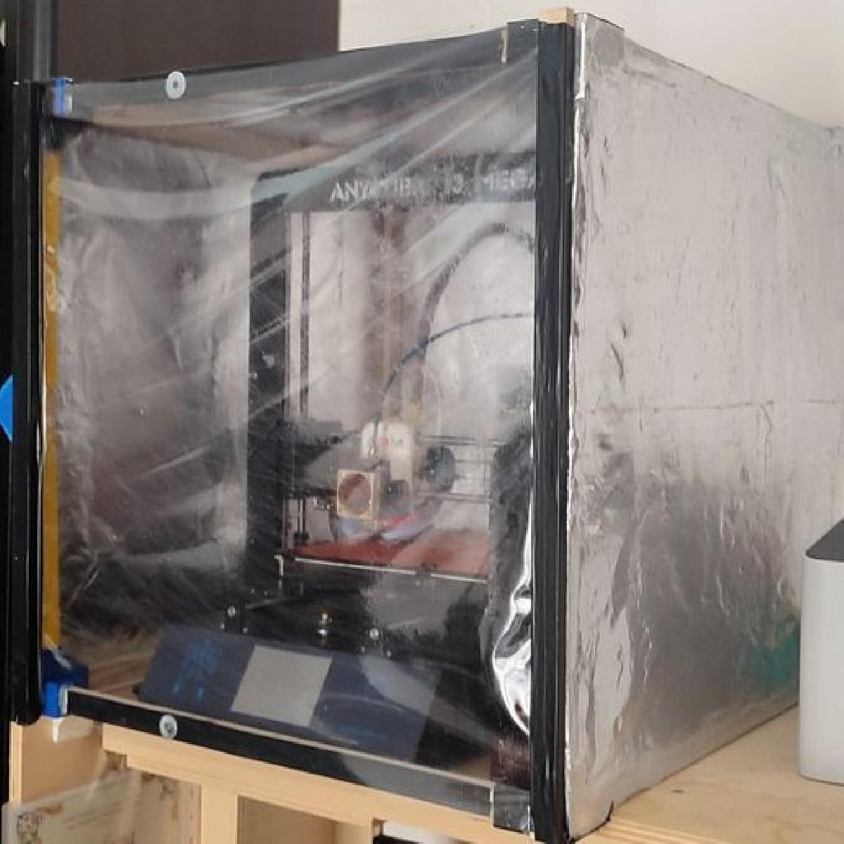 Cantoneiras de fechamento para todas as impressoras 3D.