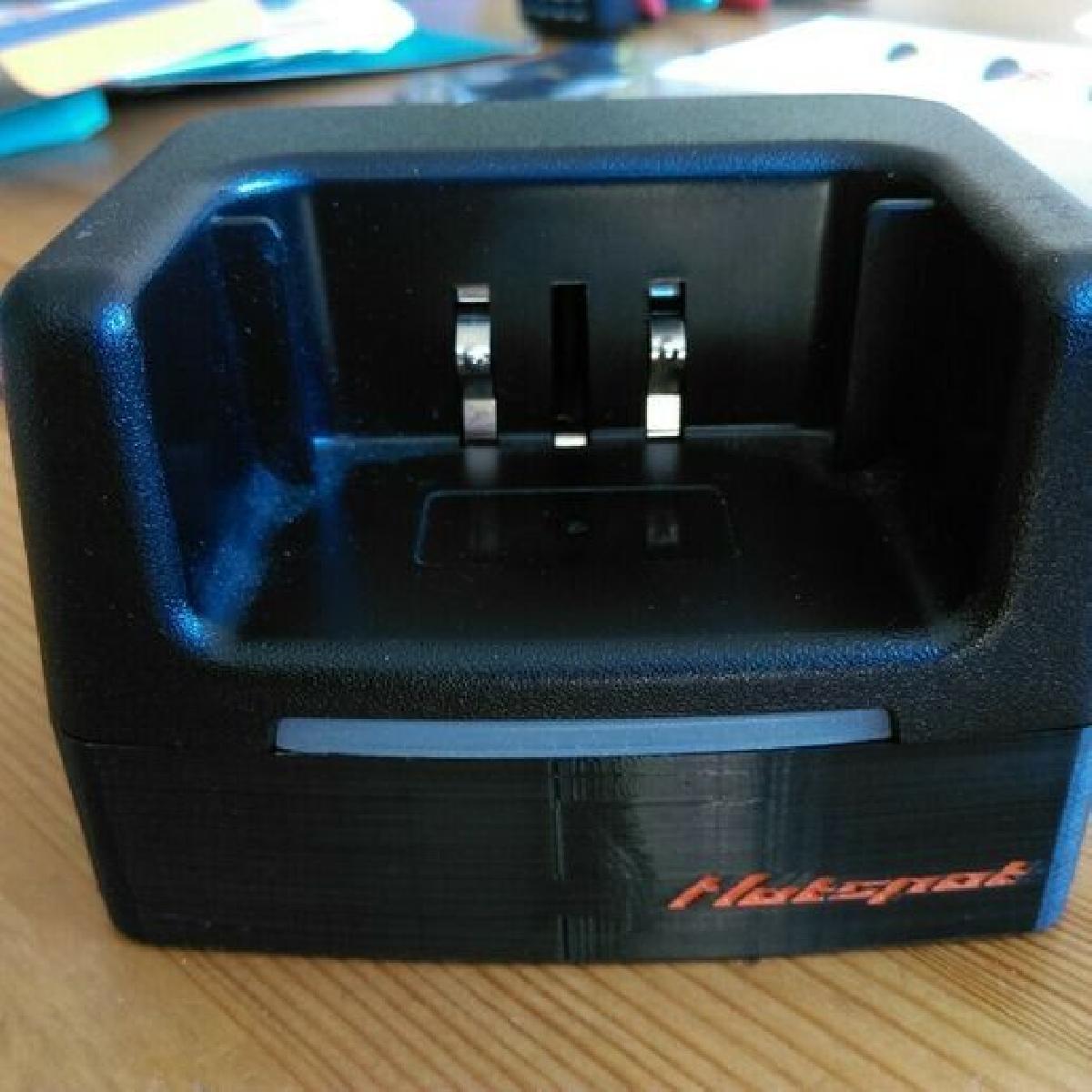 Substituicao da Parte do Carregador Inferior do Hotspot GD77