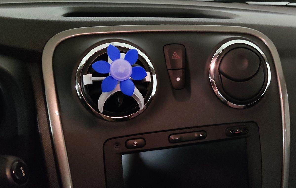 Dacia Logan   Suporte de perfume