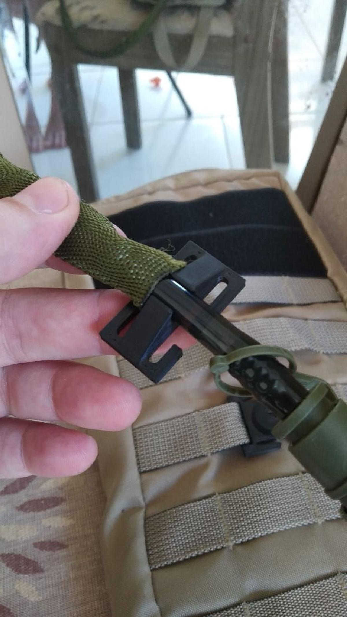 Clipe Molle para Camelback